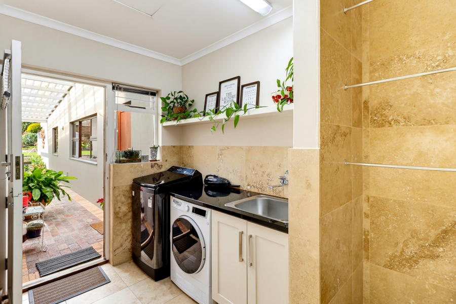 5 Bedroom Property for Sale in Monte Sereno Western Cape
